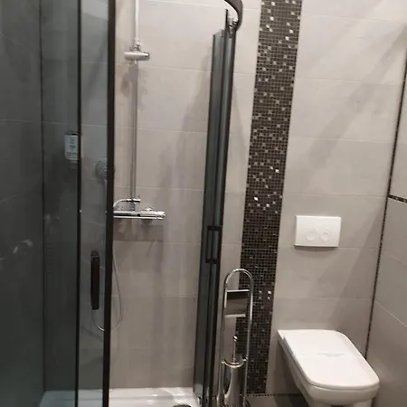 Juwel Uroczy 2b Stare Apartman *