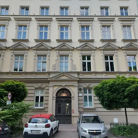 Juwel Uroczy 2b Stare Apartman *